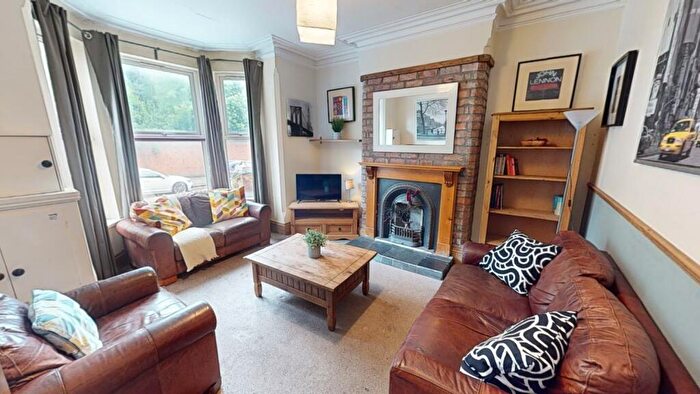 5 Bedroom Semi-Detached House To Rent In Bentinck Road, Nottingham, NG7