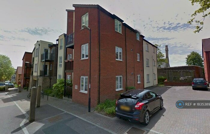 2 Bedroom Flat To Rent In Bartholomews Square, Horfield, Bristol, BS7