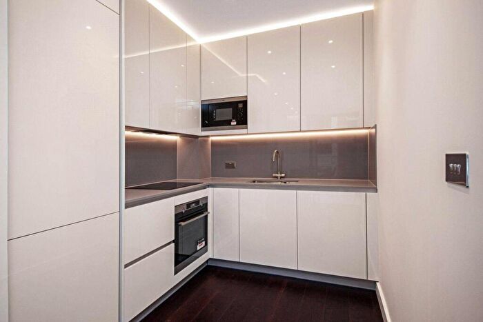 1 Bedroom Flat To Rent In Haines House, Charles Clowes Walk, Nine Elms, SW11