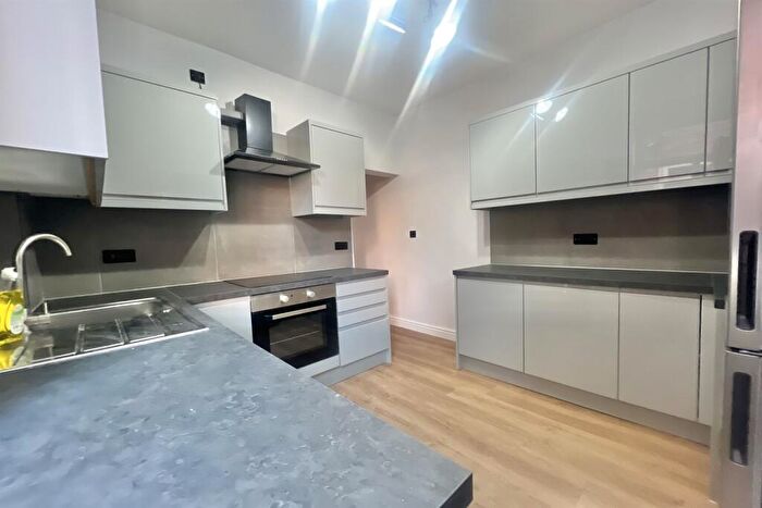 4 Bedroom Terraced House To Rent In Great Western Street, Manchester, M14