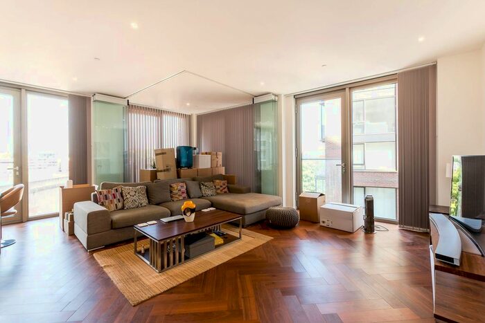 2 Bedroom Flat To Rent In New Union Square, Nine Elms, London, SW11