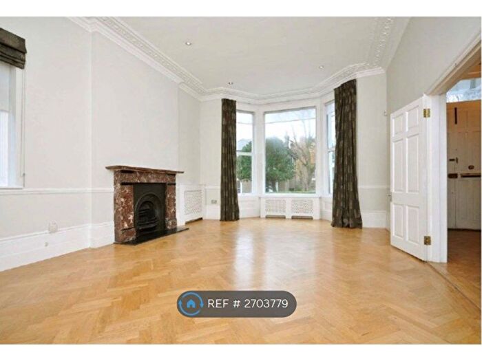 3 Bedroom Flat To Rent In Priory Road, London, NW6