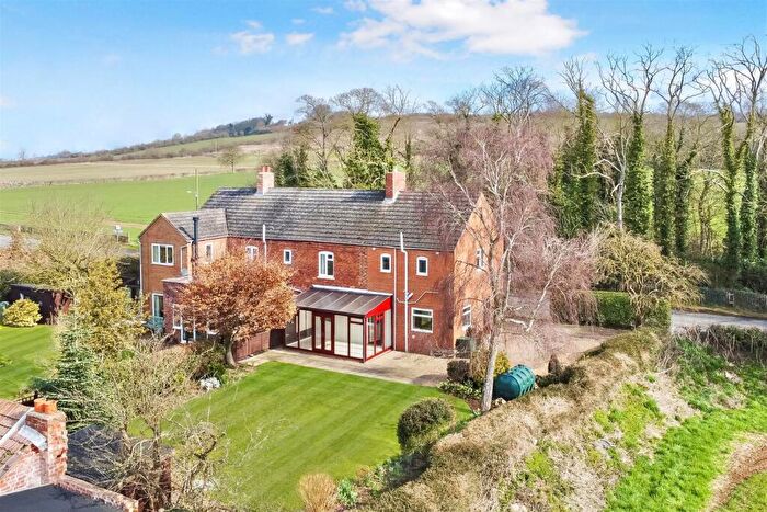 3 Bedroom House For Sale In Lincoln Road, Carlton Scroop, NG32