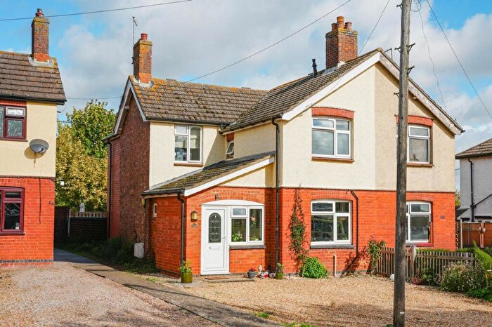 3 Bedroom Semi-Detached House For Sale In Harborough Road, Stoke Albany, LE16