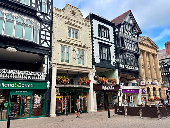 1 Bedroom Apartment For Sale In Eastgate Row North, Chester, CH1