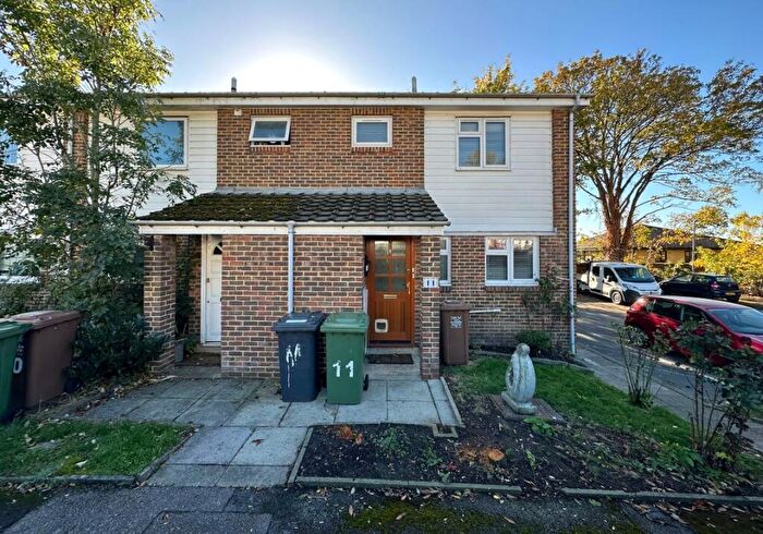 3 Bedroom End Of Terrace House For Sale In Belmont Park Close, Lewisham, London, SE13