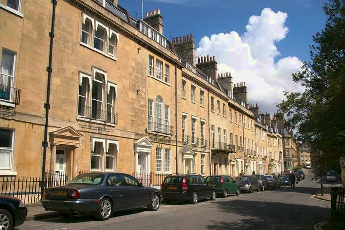 1 Bedroom Flat To Rent In Rivers Street, Bath, BA1
