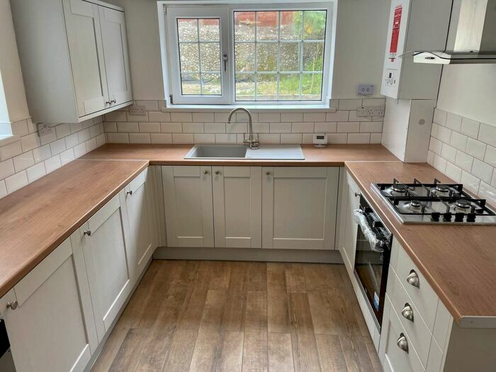 4 Bedroom Property To Rent In Park Street, Mumbles, Swansea, SA3