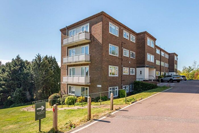 2 Bedroom Apartment For Sale In Woodland Court, Dyke Road Avenue, Hove, BN3
