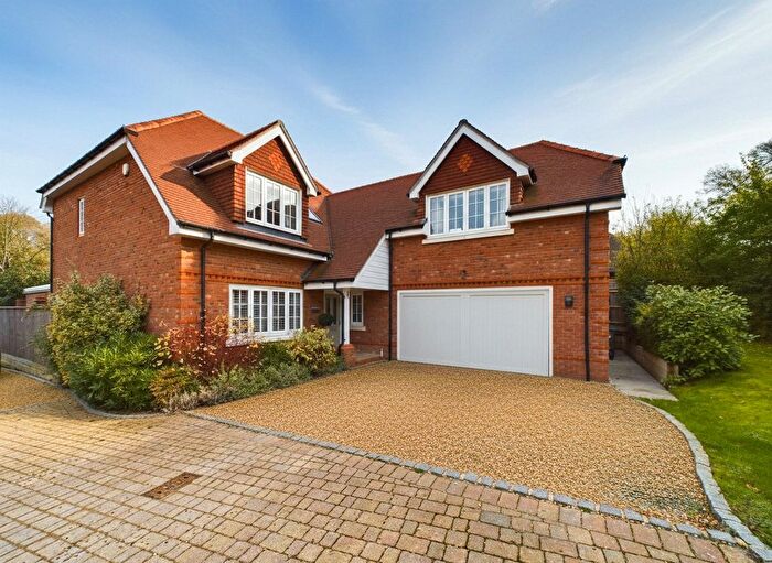 5 Bedroom Detached House For Sale In Watersplash Lane, Newell Green, Warfield, Berkshire, RG42