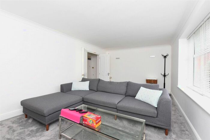 3 Bedroom Flat To Rent In Cambalt House, Putney Hill, London, SW15