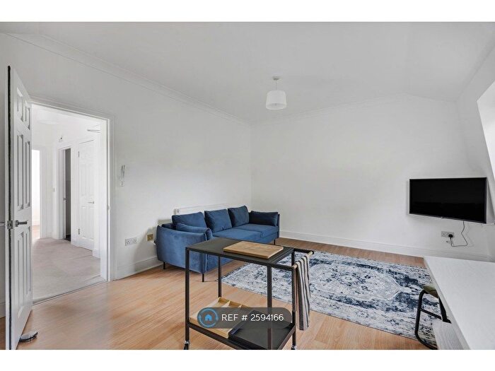 1 Bedroom Flat To Rent In Kennington Park Road, London, SE11