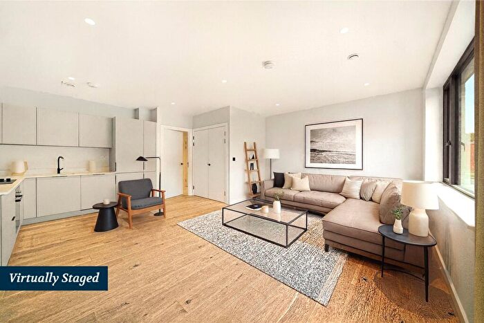3 Bedroom Flat For Sale In Coverdale Road, Brondesbury, NW2