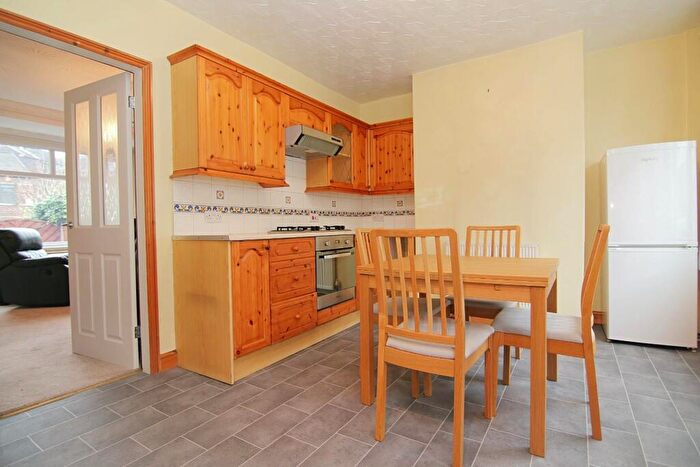 3 Bedroom Terraced House For Sale In Stanningley Road, Leeds, LS13