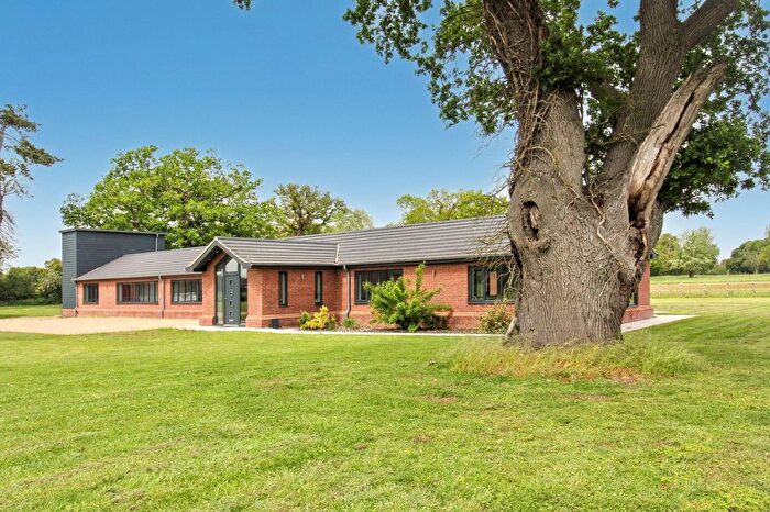 4 Bedroom Detached Bungalow For Sale In Airfield Way, Griston, IP25