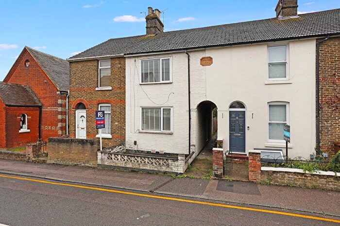 2 Bedroom Terraced House To Rent In Orchard Street, Gillingham, ME8