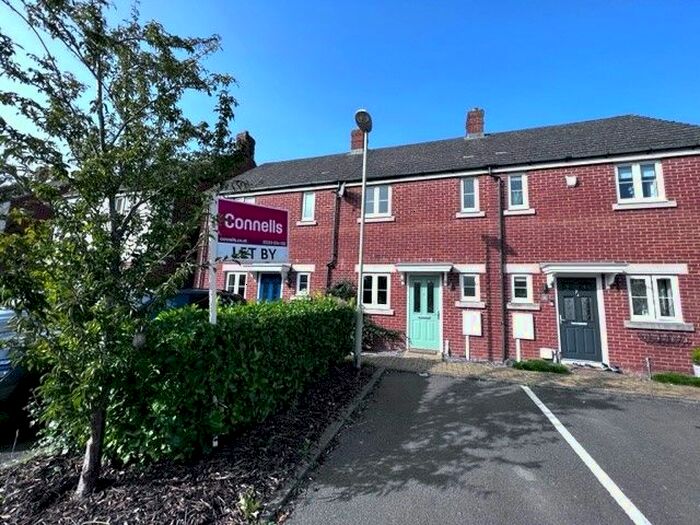 2 Bedroom Property To Rent In Broadview Close, Kingsnorth, Ashford, TN25