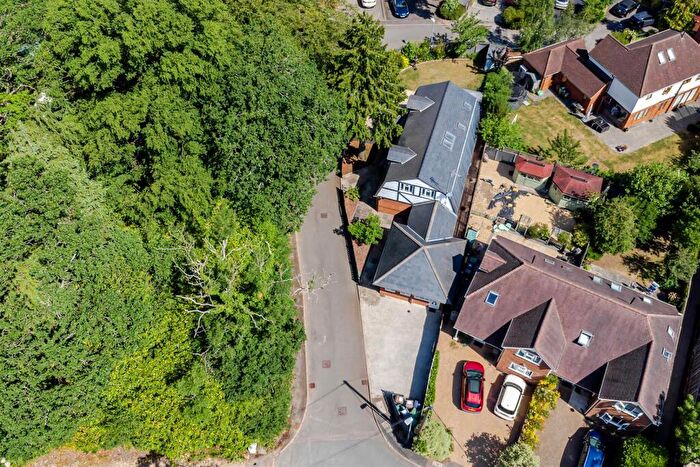 4 Bedroom Detached House For Sale In Hazel Road, Park Street, St. Albans, AL2