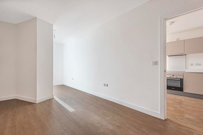 1 Bedroom Apartment To Rent In Royal Winchester House, Bracknell, RG12
