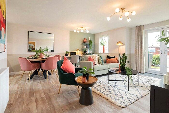 2 Bedroom Apartment For Sale In Lucas Green, Shirley, Solihull, West Midlands, B90