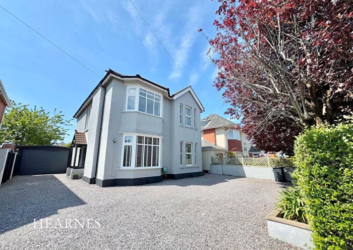 4 Bedroom Detached House For Sale In Methuen Road, Bournemouth, BH8