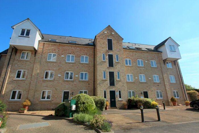 2 Bedroom Apartment To Rent In Mill Road, Buckden, PE19