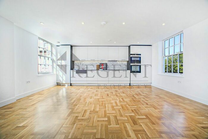 2 Bedroom Flat To Rent In Dorigen Court, West Kensington, W14