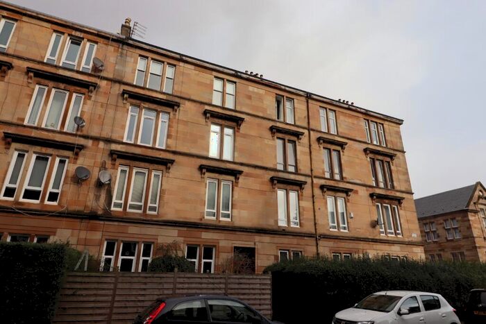 3 Bedroom Flat To Rent In Roslea Drive, Dennistoun, Glasgow, G31