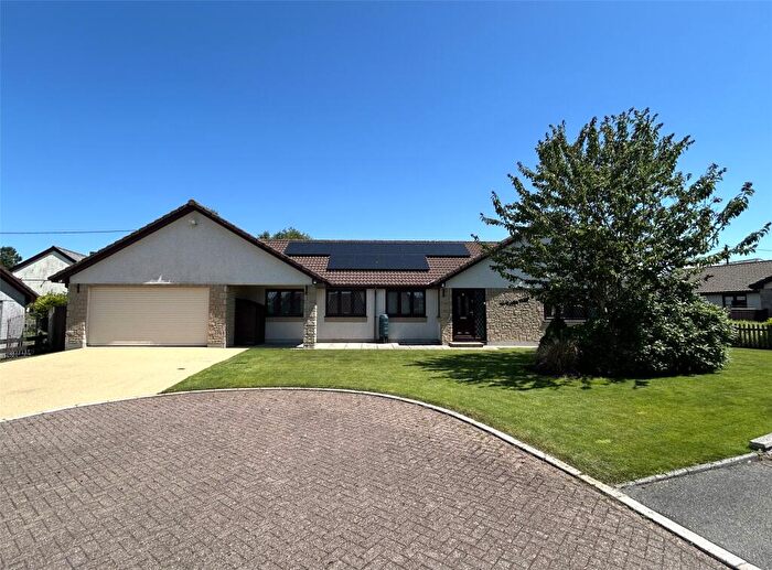 5 Bedroom Bungalow For Sale In Penhole Close, Coads Green, Launceston, Cornwall, PL15