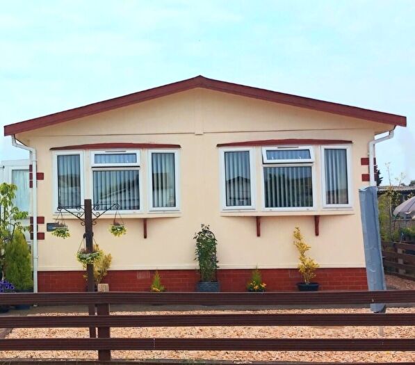 2 Bedroom Park Home For Sale In Short Ferry Caravan Park, Ferry Road, Fiskerton, LN3