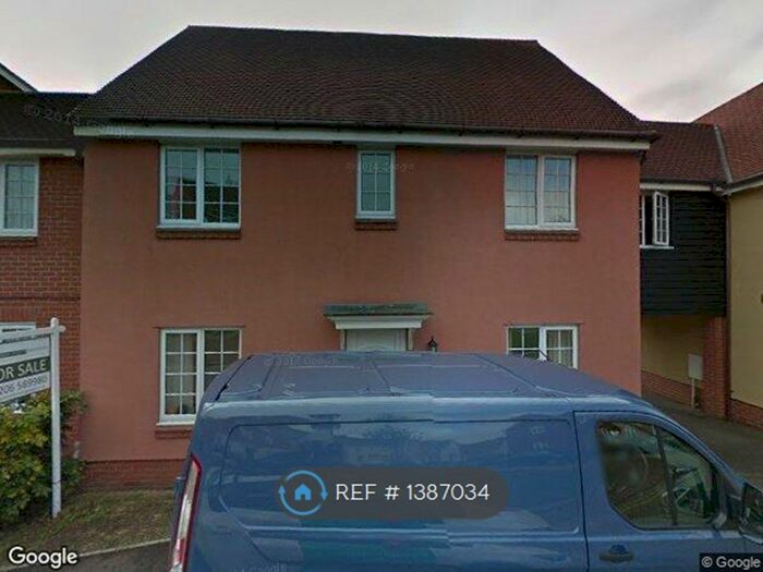 6 Bedroom Semi-Detached House To Rent In Shepherd Drive, Colchester, CO4