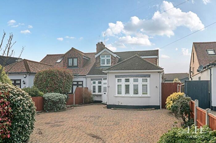 4 Bedroom Semi Detached House For Sale In Wingletye Lane, Hornchurch, RM11