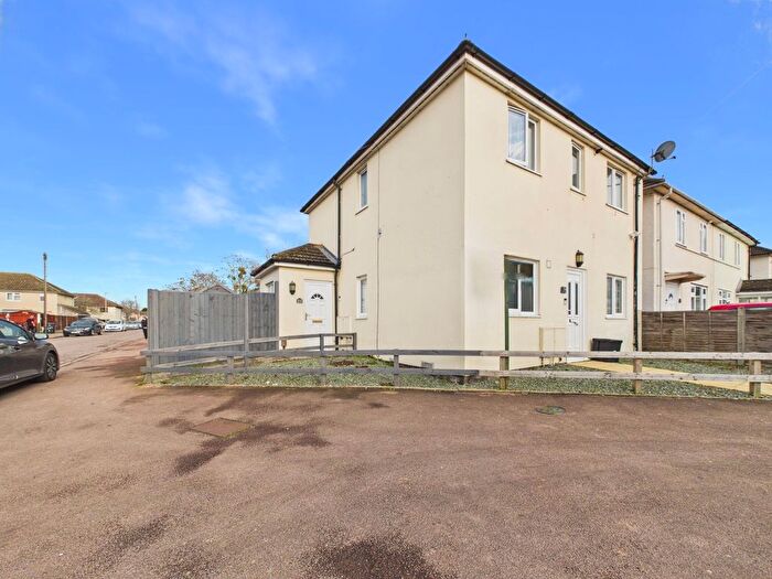 2 Bedroom Maisonette For Sale In Oakleaze, Gloucester, Gloucestershire, GL2
