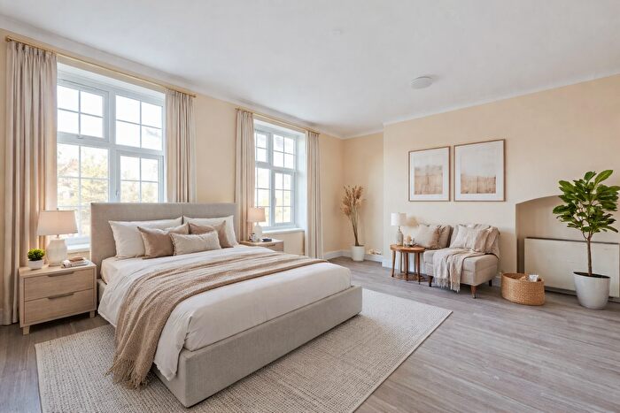 2 Bedroom Flat To Rent In London Road, Guildford, GU4