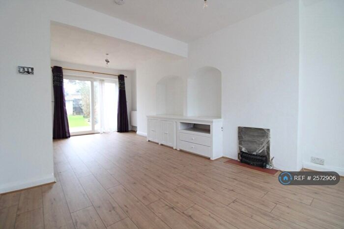 3 Bedroom Terraced House To Rent In Minster Avenue, Sutton, SM1