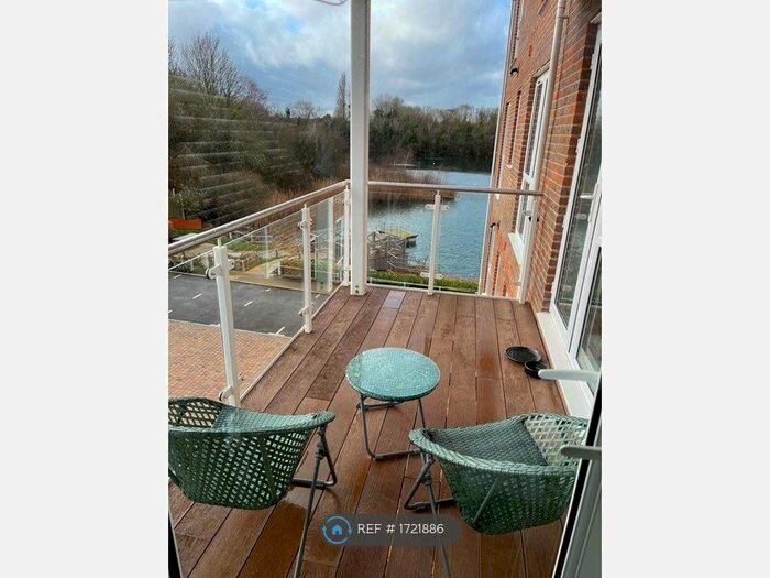 2 Bedroom Flat To Rent In Walters Close, Snodland, ME6