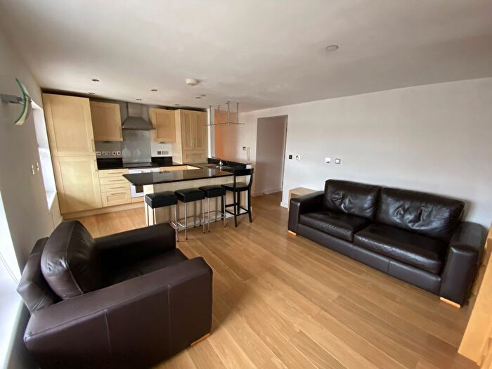 2 Bedroom Property To Rent In Park Heights, Nottingham, NG1