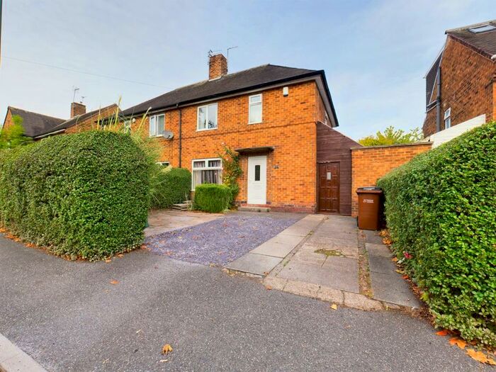 4 Bedroom Detached House For Sale In Barnum Close, Wollaton, Nottingham NG8