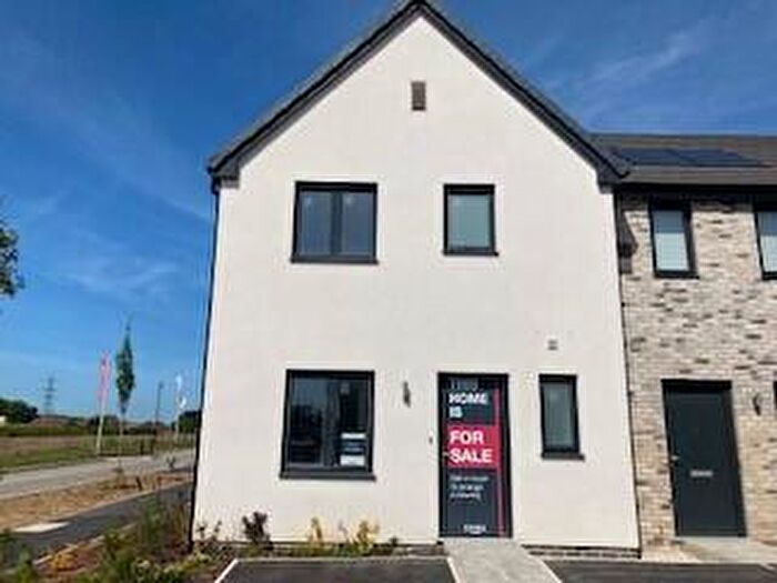 3 Bedroom End Of Terrace House For Sale In Celtic Rise, Weymouth, DT3