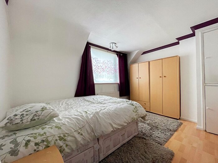 3 Bedroom Semi-detached House For Sale In Winchester Crescent, Gravesend, Kent, DA12