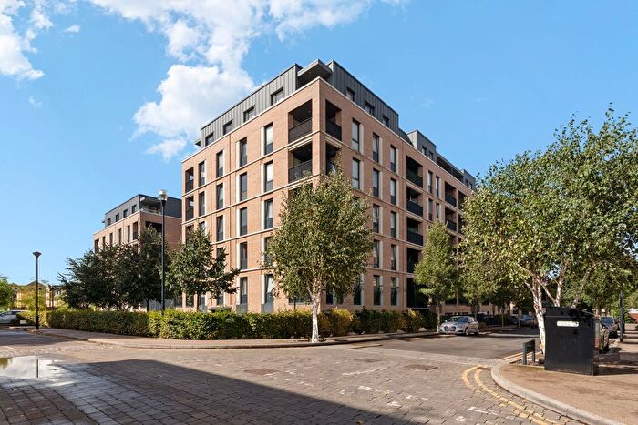 2 Bedroom Flat To Rent In Denman Avenue, Southall, UB2