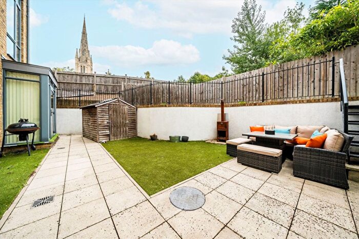 2 Bedroom Flat For Sale In Alton Road, Roehampton, SW15