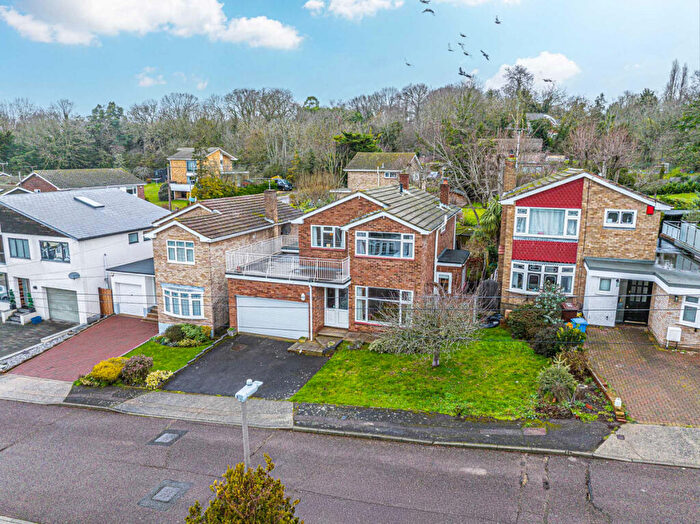 4 Bedroom Detached House For Sale In Granville Close, Benfleet, SS7