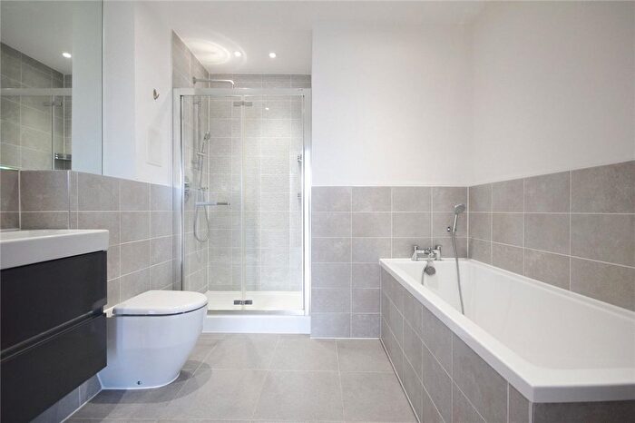 5 Bedroom Terraced House To Rent In Pinnington Close, Trumpington, Cambridge, CB2