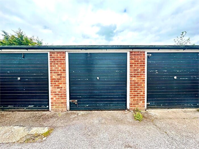 Property To Rent In Domanco Lodge, Leigh On Sea, Leigh On Sea, SS9