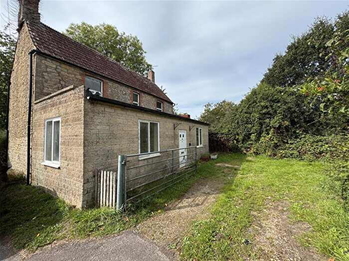 3 Bedroom Detached House For Sale In Hewish, Crewkerne - Great Potential, TA18