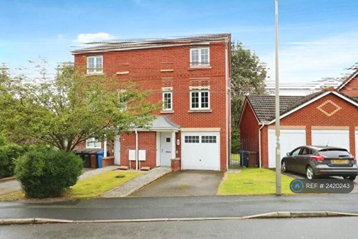 3 Bedroom Semi-Detached House To Rent In Cravenwood Road, Reddish, Stockport, SK5