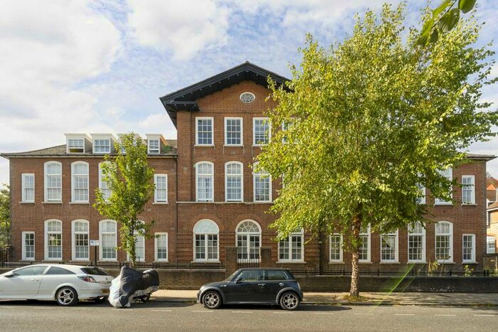 1 Bedroom Flat To Rent In Lansdowne Drive, London, E8