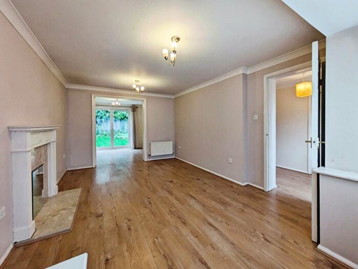 5 Bedroom Detached House For Sale In Kensington Close, Lower Earley, Reading, RG6