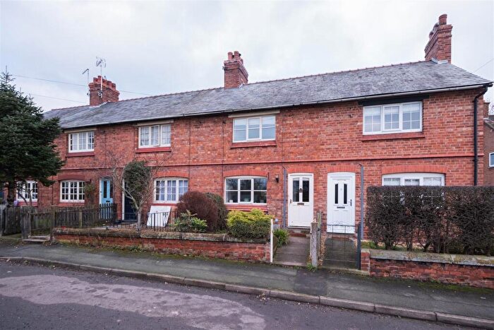 2 Bedroom Terraced House For Sale In Church Lane, Huxley, CH3